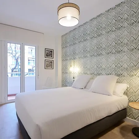 Moon Aparthotel