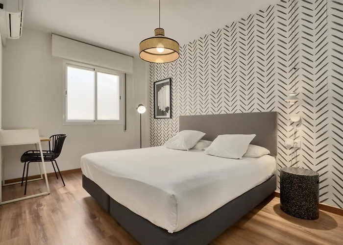 Moon Aparthotel 3*