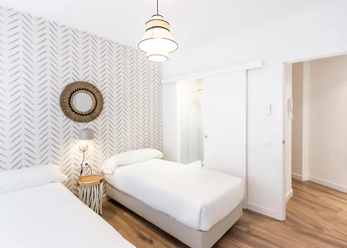 Moon Aparthotel 3*